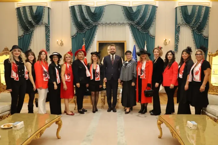 Bursa'da Şapka Devrimi'nin 100. Yılı Etkinlikleriyle Kutlandı