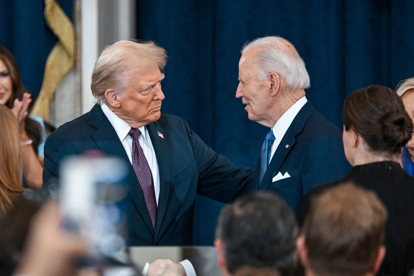 Trump, Biden'ın Güvenlik İzinlerini İptal Etti