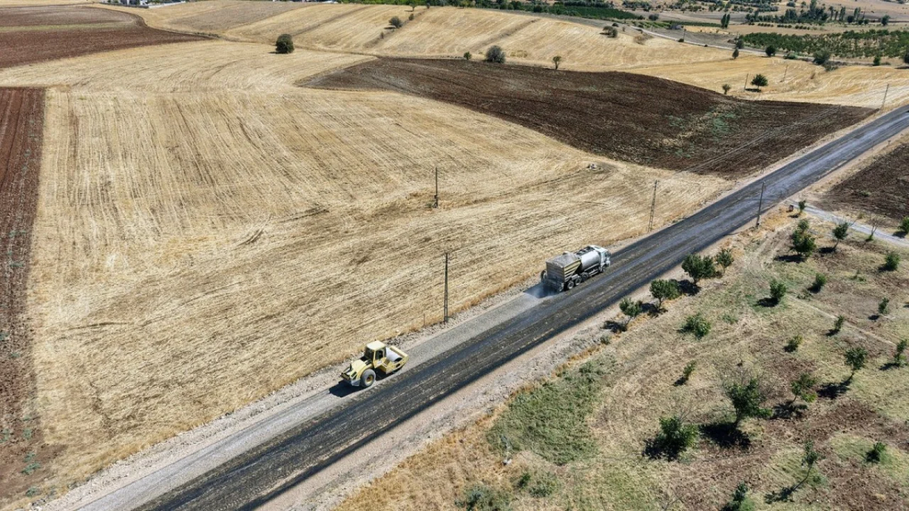 Büyükşehir, Elbistan Gümüşdöven’e Rahat Ulaşım İmkanı Sunuyor