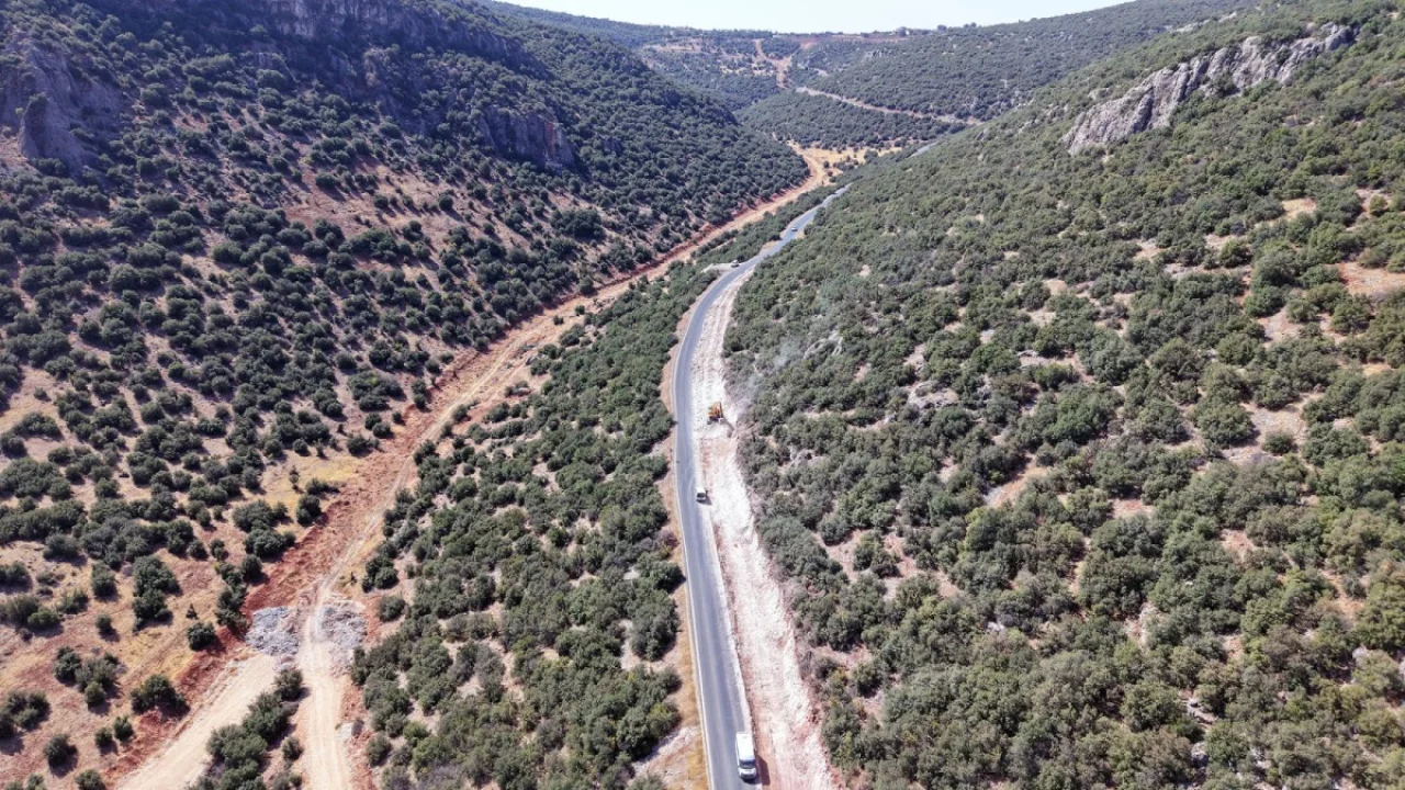 Büyükşehir'den Pazarcık'a Yol Yatırımı