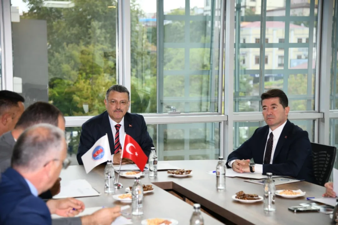 Başkan Genç: “Belediyeler Arasındaki İş Birliği Güçlenecek”