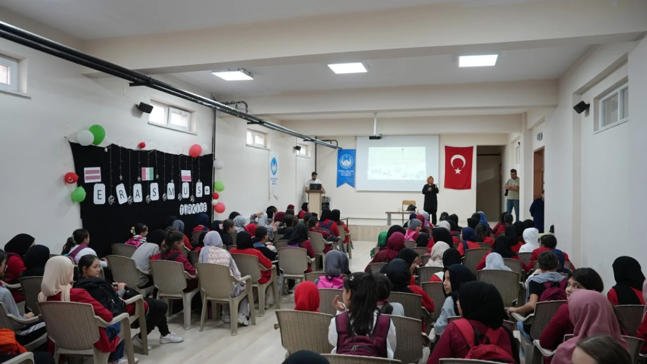 Büyükşehir Belediyesi, Öğrencilere Çevre Farkındalığı Kazandırıyor