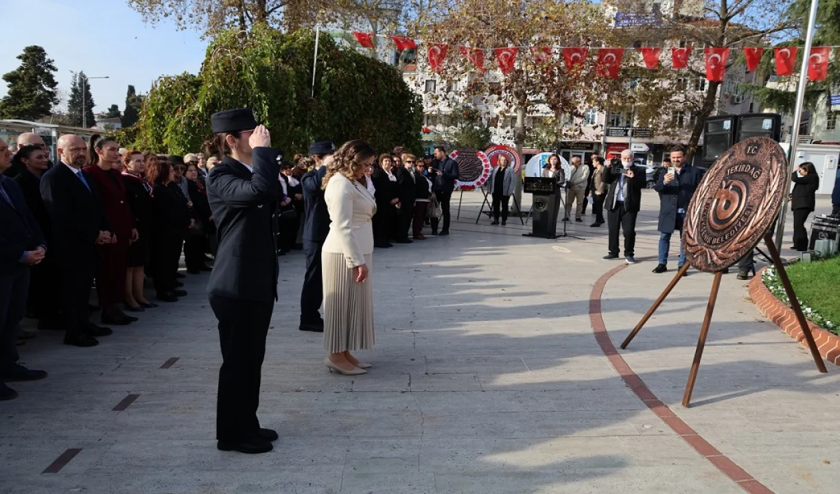 Tekirdağ'da Kadın Hakları 91. Yılı Çelenk Töreniyle Kutlandı