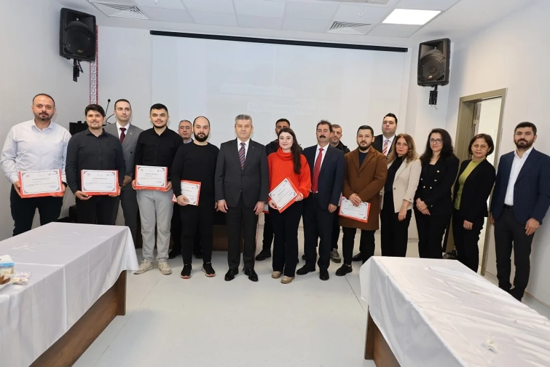 Vali Ergün, Artvin'de Tütünü Bırakan 15 Kişiye Teşekkür Etti