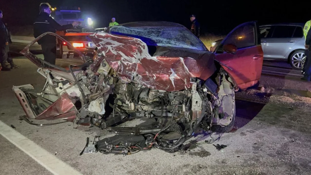 Çanakkale’de feci kaza: 5 ölü, 1 yaralı!