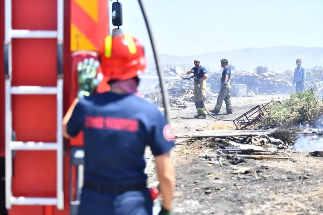 2025 İzmir İtfaiye Raporu: Yangınların Ana Nedeni Sigara Kullanımı