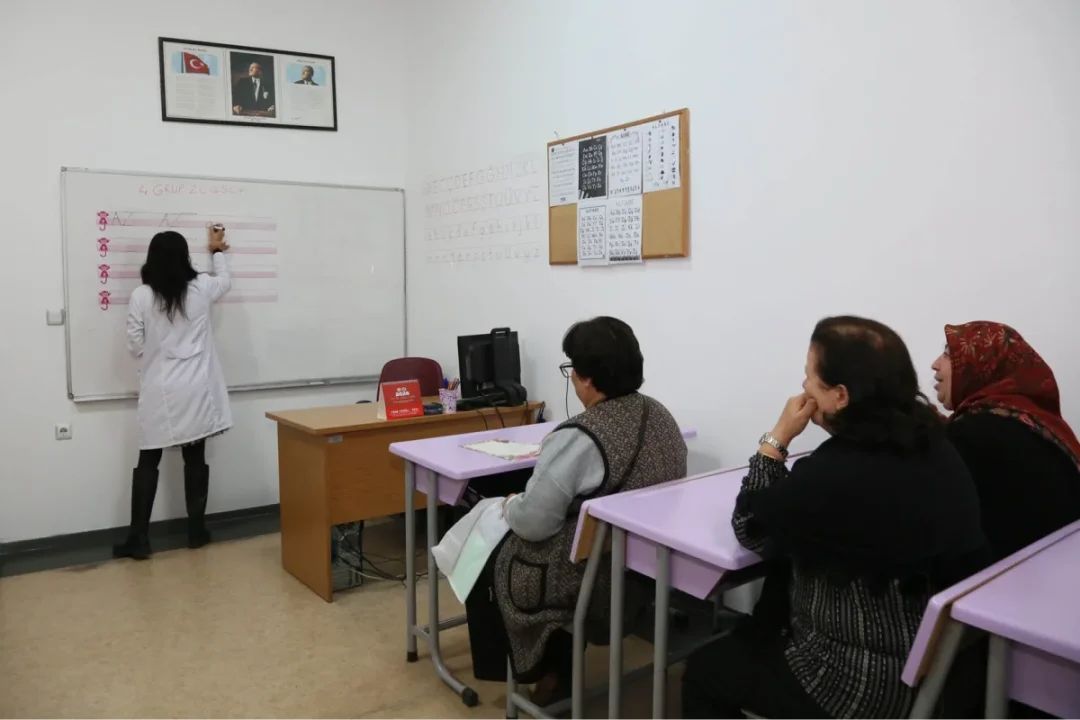 Keçiören'de Her Yaş Grubuna Okuma Yazma Desteği