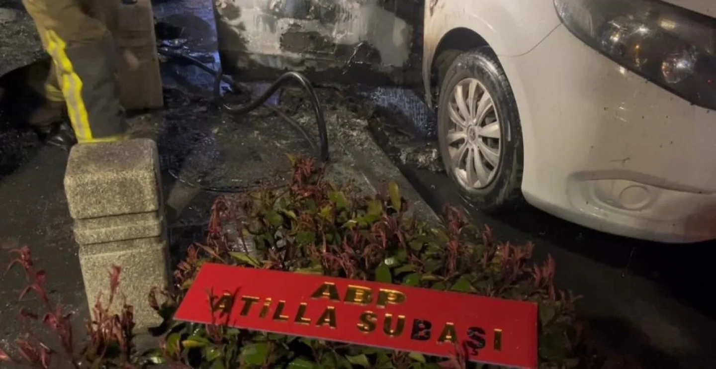 Bursa'da Belediye Başkan Adayının Minibüsü Alev Alev Yandı: Elektrik Kontağı Şüphesiyle Soruşturma Başlatıldı