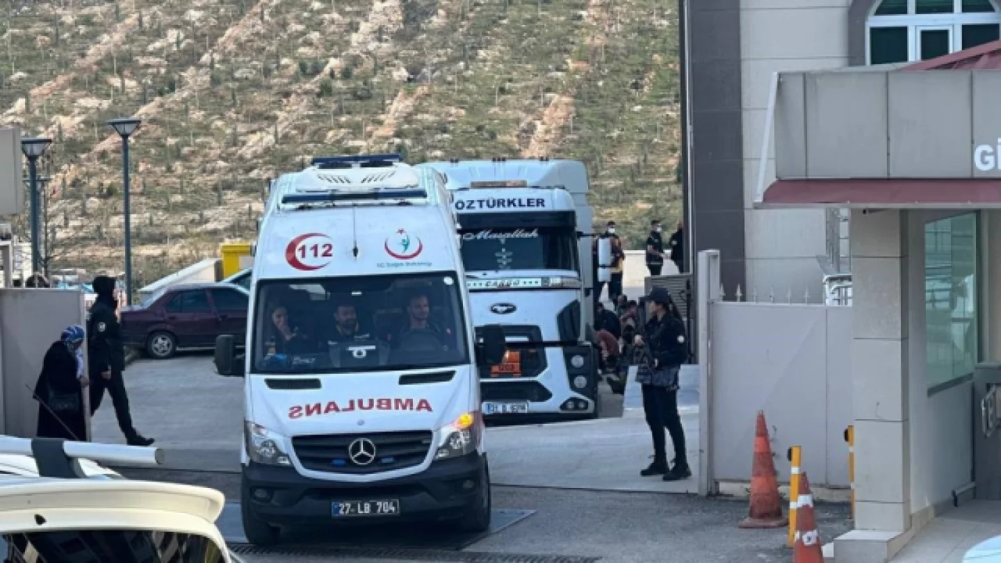 Gaziantep'te Yakıt Tankerinde 52 Göçmen Bulundu: 2 Ölü, 7 Ağır Yaralı