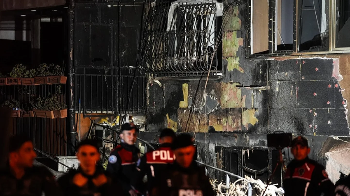 İstanbul'da Bir Eğlence Merkezinde Büyük Yangın: 29 Kişi Hayatını Kaybetti