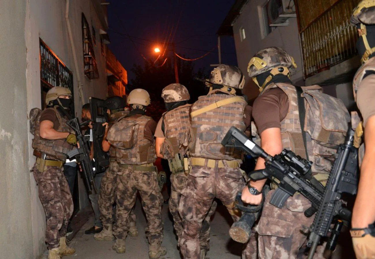 Çember-16 Operasyonu: Türkiye Genelinde Binlerce Firari Yakalandı