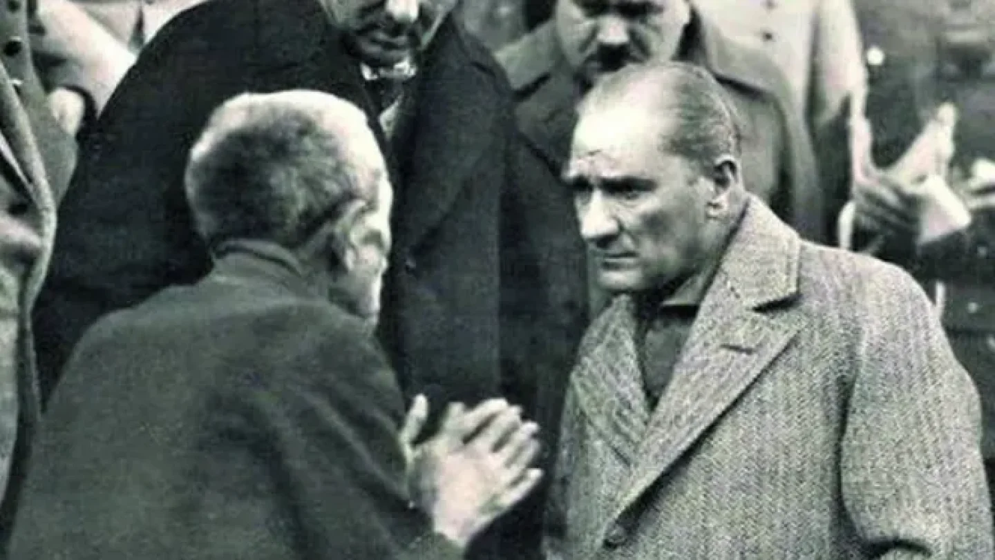 Atatürk'ün Bölge Halkını Dinlediği İkonik Fotoğrafın Torunu, CHP'den Belediye Başkanı Seçildi