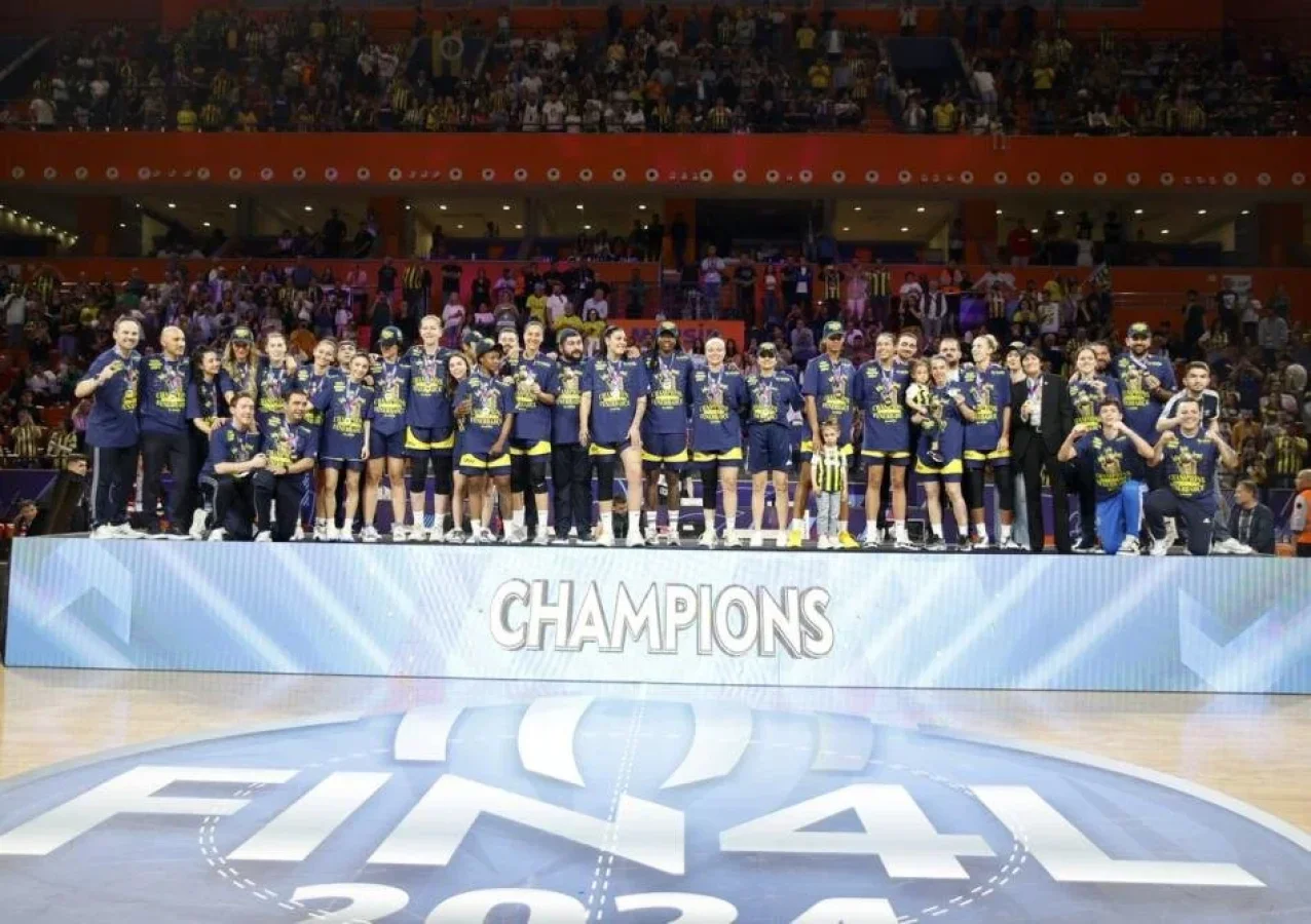 Fenerbahçe Alagöz Holding EuroLeague Şampiyonluğunu Kutladı